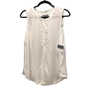 Liz Claiborne White Sleeveless Textured Blouse With Button Detail Size Small NWT